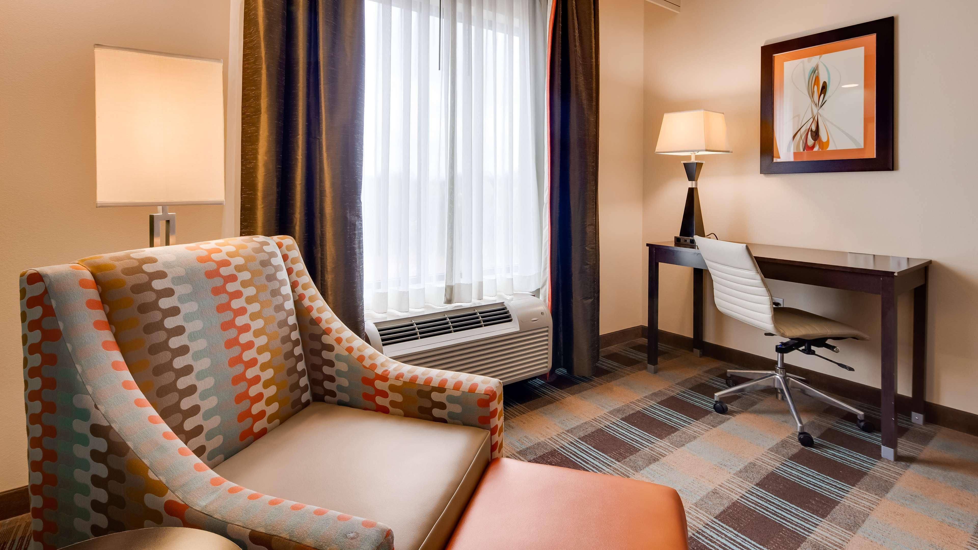 Best Western Plus Atrium Inn & Suites Clarksville Eksteriør bilde