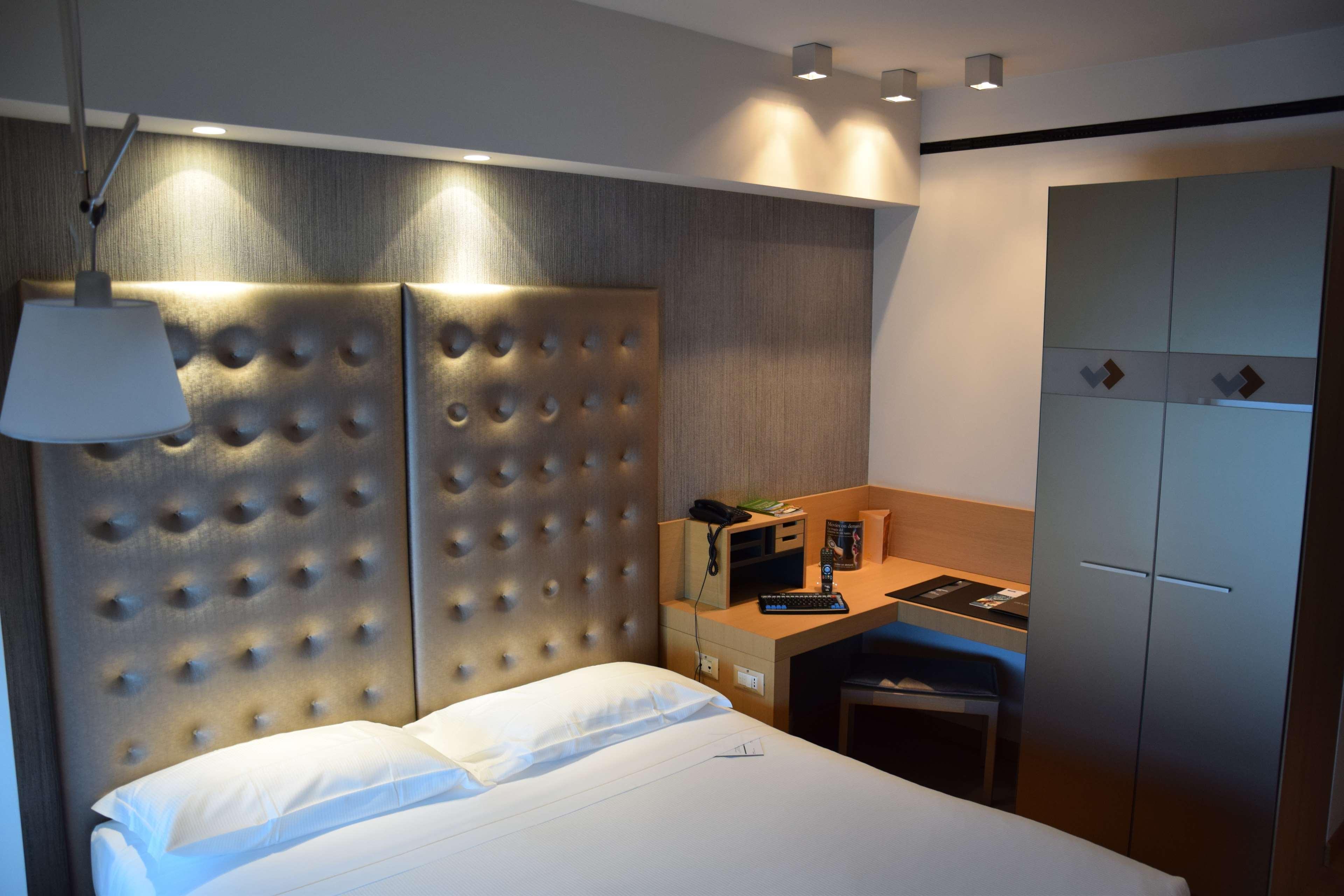 Best Western Plus Atrium Inn & Suites Clarksville Eksteriør bilde